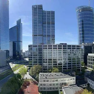 https://apartament-z-basenem-w-centrum-warszawy.warsawhotelspoland.com