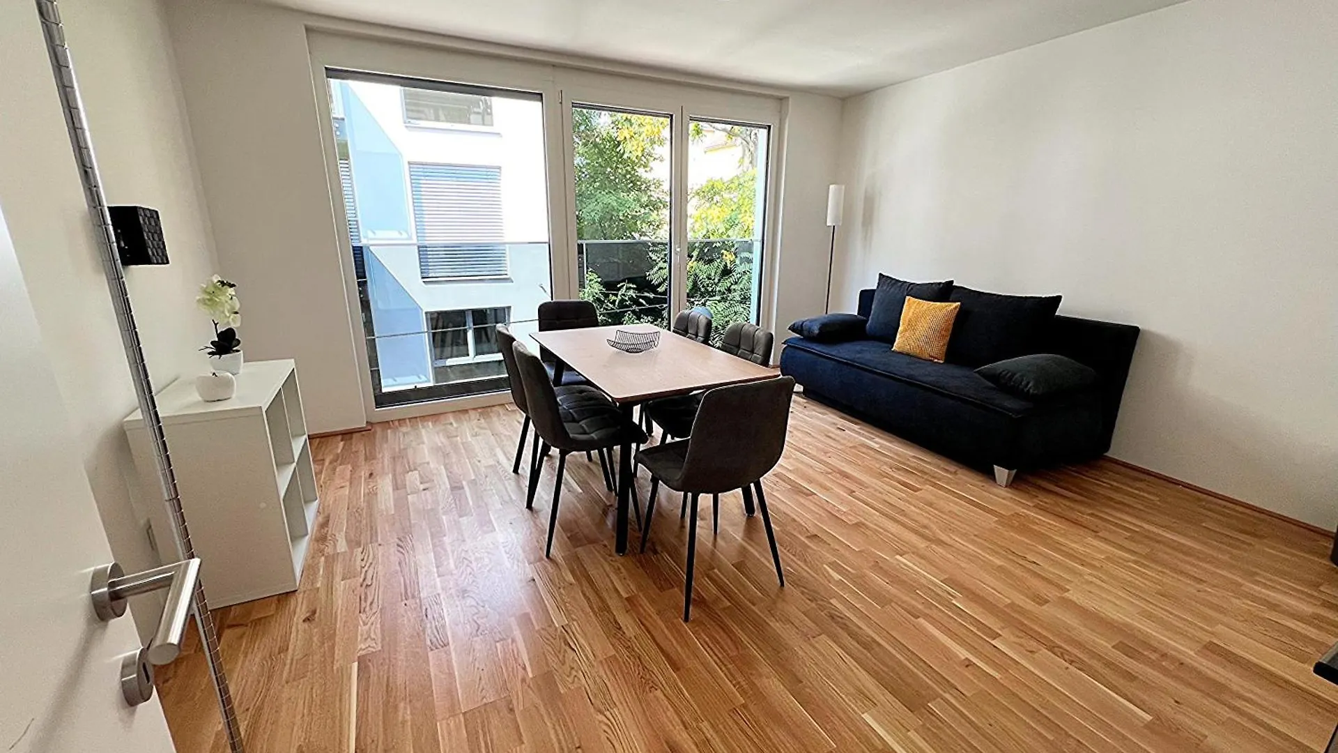 Modern, New, Next To Metro - Gg13 Apartments Vienna Austria