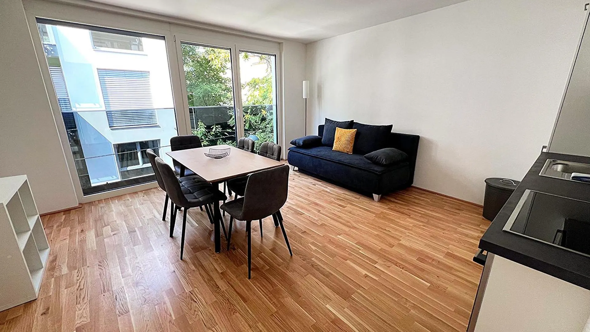 Modern, New, Next To Metro - Gg13 Apartments Vienna