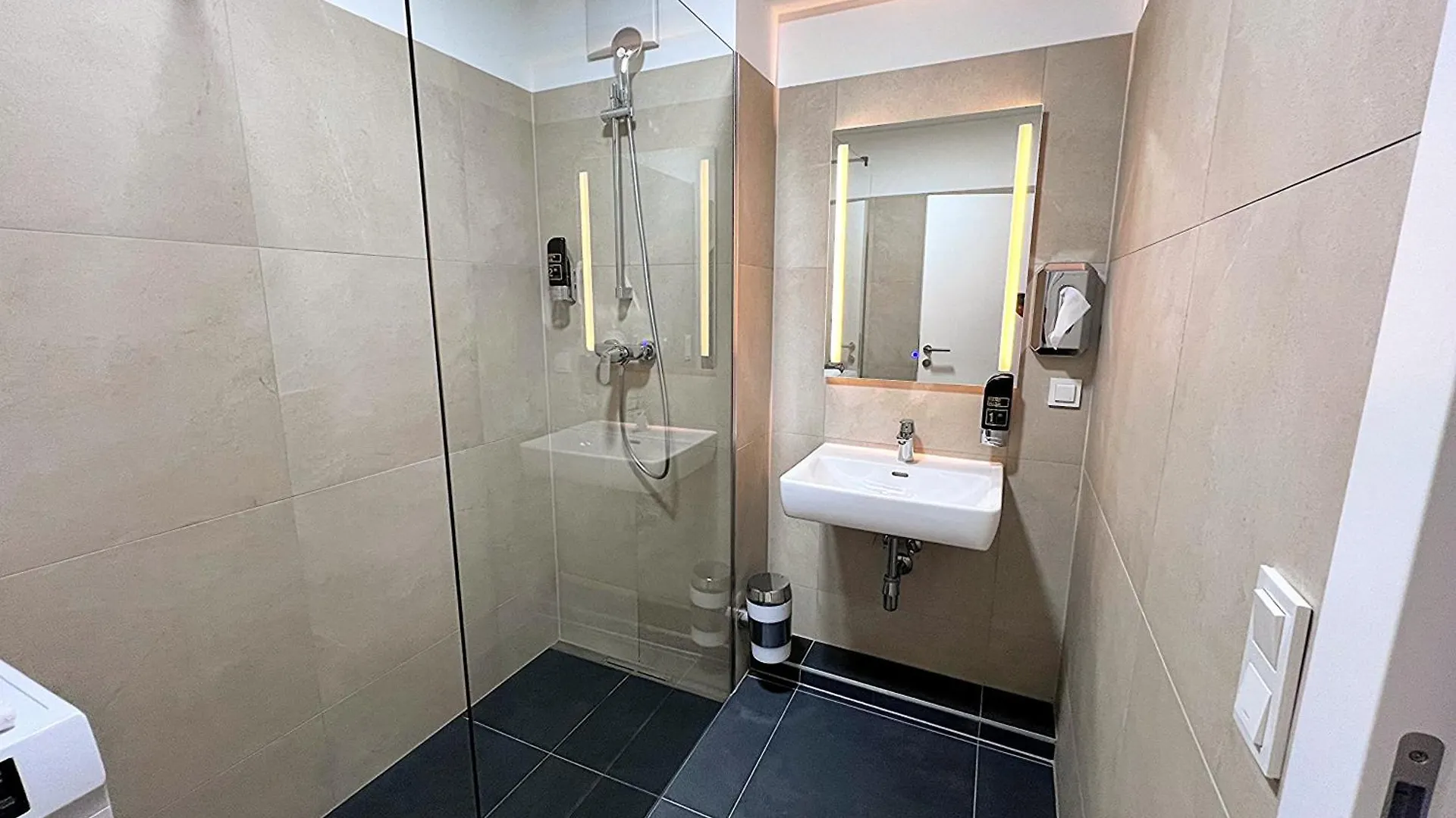 Gg13 Apartments Vienna, Air-Conditioned, Next To Metro, Close To Sights